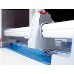 Dahle Premium Rotary Trimmer, close-up of blade