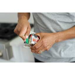 Slice Safety Cutter - Green - in use