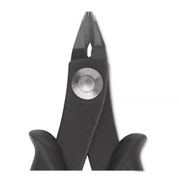 Beadalon Nipper Tool - Closeup of closed blades