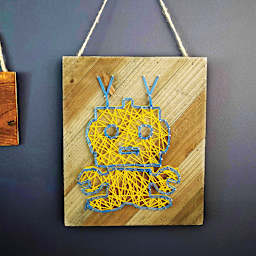 Lion Brand Crayola Yarn Box - Finished string art example.