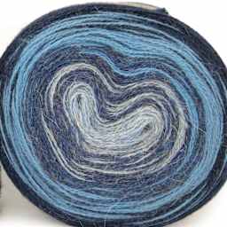 HiKoo Concentric Yarn - Newport Blues, 437 yards close up to show texture