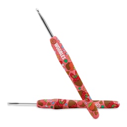 The Woobles Beginner Crochet Amigurumi Kit - Jojo Bunny Sweetie Edition close up showing included crochet hooks