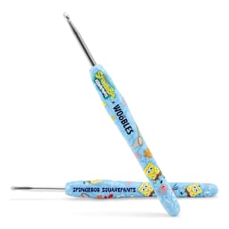 The Woobles Beginner Crochet Amigurumi Kit - SpongeBob Squarepants close up of included crochet hooks
