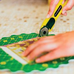 Omnigrid Rotary Cutter - 28 mm - in use