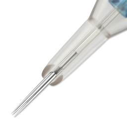 Peak Stellar Round Shader Extra Long Taper Tattoo Needle Cartridges - #12, 5 Needles, Pkg of 20, close-up of needle