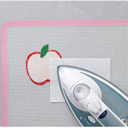 Clover Design Pro Appliqué Mat, ironing appel design on mat