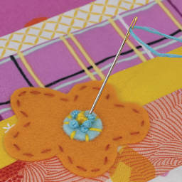 Dritz Gold-Eye Wool Applique Needles, threaded needle