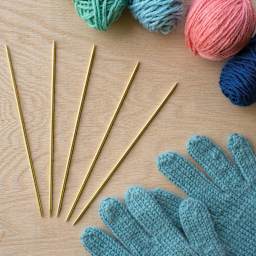 Boye Aluminum Doublepoint Knitting Needles - next finished glove example and yarn (not included)