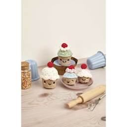 DMC Amigurumi Kits - Very Cherry Cupcakes