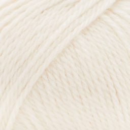 Universal Yarn Fawning Yarn - Meringue, close-up