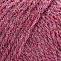 Universal Yarn Fawning Yarn - Iris, close-up