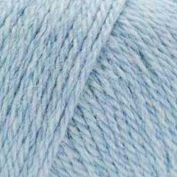 Universal Yarn Fawning Yarn - Moonstone, close-up