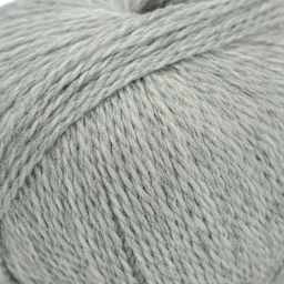 HiKoo Highland Lux Yarn - Mist close up to show texture