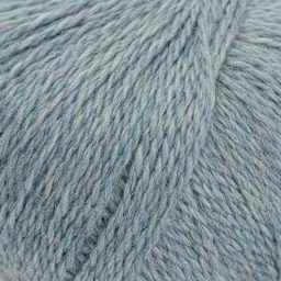 HiKoo Highland Lux Yarn - Faded Denim close up to show texture