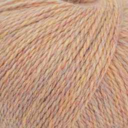 HiKoo Highland Lux Yarn - Conch close up to show texture