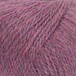 HiKoo Highland Lux Yarn - Moody Mauve close up to show texture