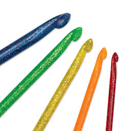 Prym Pop Crochet Hook Set - Set of 5, 5 - 10 mm showing hook tips