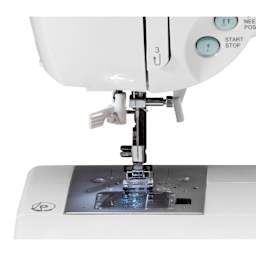 Singer Stylist 7258 Sewing Machine, close up of the embroidery foot