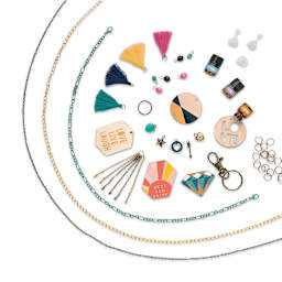 Faber-Castell Craftivity AromaJewelry - Woodn't You Kit Set contents