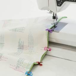 Prym Love Fabric Clips (Fabric on sewing machine with clips)