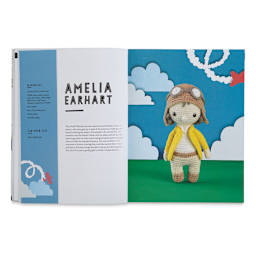 Crochet Iconic Women page example