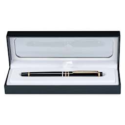 Pilot Grance Fountain Pen - Black, inside of the case