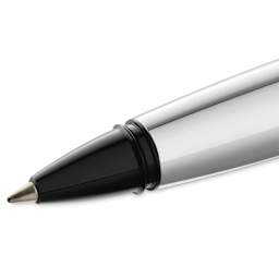 Pelikan Pura Rollerball Pen - Deep Green close up of rollerball