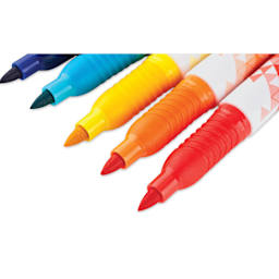 Crayola Fine Point Doodle Markers - Set of 12, close up of marker tips