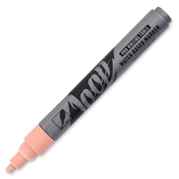 Loop Water-Based Acrylic Marker - Hamburg, 4 mm (cap off)
