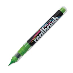 Karin Realbrush Pigment Marker - Leaf Green, cap off