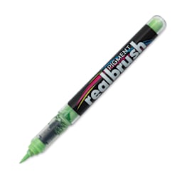Karin Realbrush Pigment Marker - Pastel Light Green, cap off