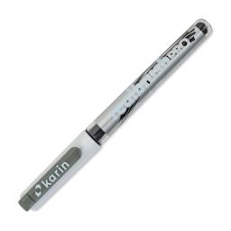 Karin Realbrush Pro Marker - Cool Grey 3, 4 mm, Brush Tip, cap on