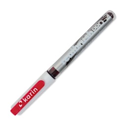 Karin Realbrush Pro Marker - Magenta Red, 4 mm, Brush Tip, cap on