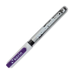 Karin Realbrush Pro Marker - Plum, 4 mm, Brush Tip, cap on
