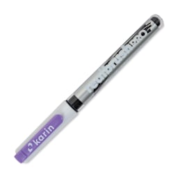 Karin Realbrush Pro Marker - Pale Violet, 4 mm, Brush Tip, cap on