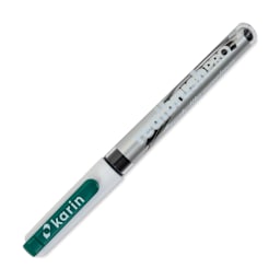 Karin Realbrush Pro Marker - Lush Green, 4 mm, Brush Tip, cap on