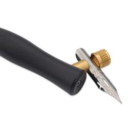 Tom's Studio Flourish Oblique Calligraphy Dip Pen - Black, close-up of the pen nib