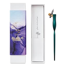 Tom's Studio Flourish Oblique Calligraphy Dip Pen - Ivy, pen next to the packaging box