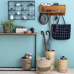 Design Ideas Takara Wall Organizer (Shown in use)