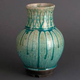 Sio-2 PRAF White Sculpture Clay - finished vase by Carl Mankert