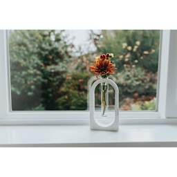 Jesmonite Silicone Bud Vase finished project