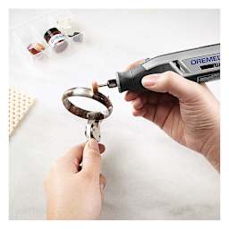 Dremel Lite Cordless Rotary Tool - Hand polishing Bracelet with Rotary Tool