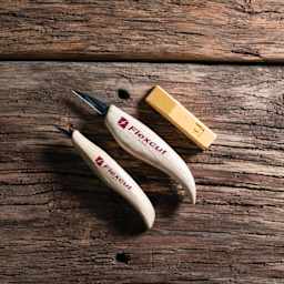 Flexcut Whittler's Kit - on wood surface