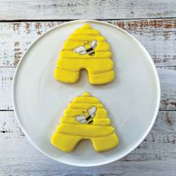 Spring Fling Busy Bee Cookie Cutter and Spatula Set (Decorated cookies on tray)
