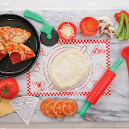 Handstand Kitchen Pizza Making Set (Preparing food with utensils)