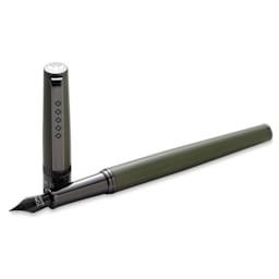 Tom Hessin Rebel Collection Fountain Pen - Garrison Green, pen and cap