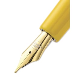 Esterbrook Peanuts 75th Anniversary Fountain Pen - Charlie Brown close up (image may show a different size nib)
