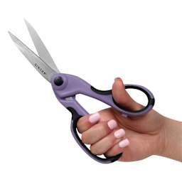 Singer ProSeries Fabric and Detail Scissor Set fabric shears scissors being held