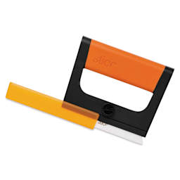 Slice Wide-Grip Scraper, placing safety cap