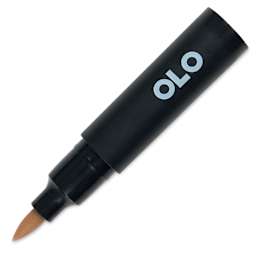 Olo Brush-Tip Half Marker - O7.1 Pug with cap off